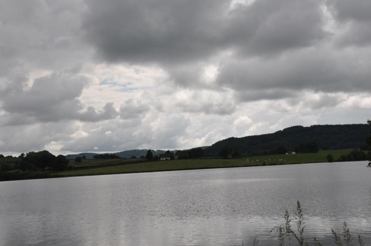 Canal Du Nivernais Gites Le Champ Radis Marigny-sur-Yonne Exterior photo