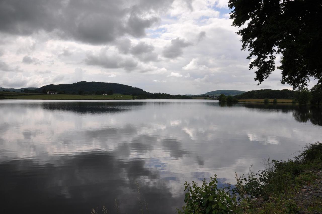Canal Du Nivernais Gites Le Champ Radis Marigny-sur-Yonne Exterior photo